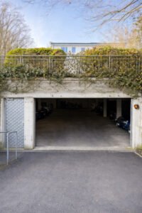 Tiefgarageneinfahrt