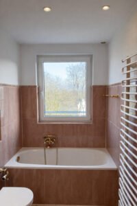 Badezimmer mit Wanne