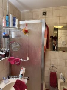 Badezimmer Untergeschoss Dusche